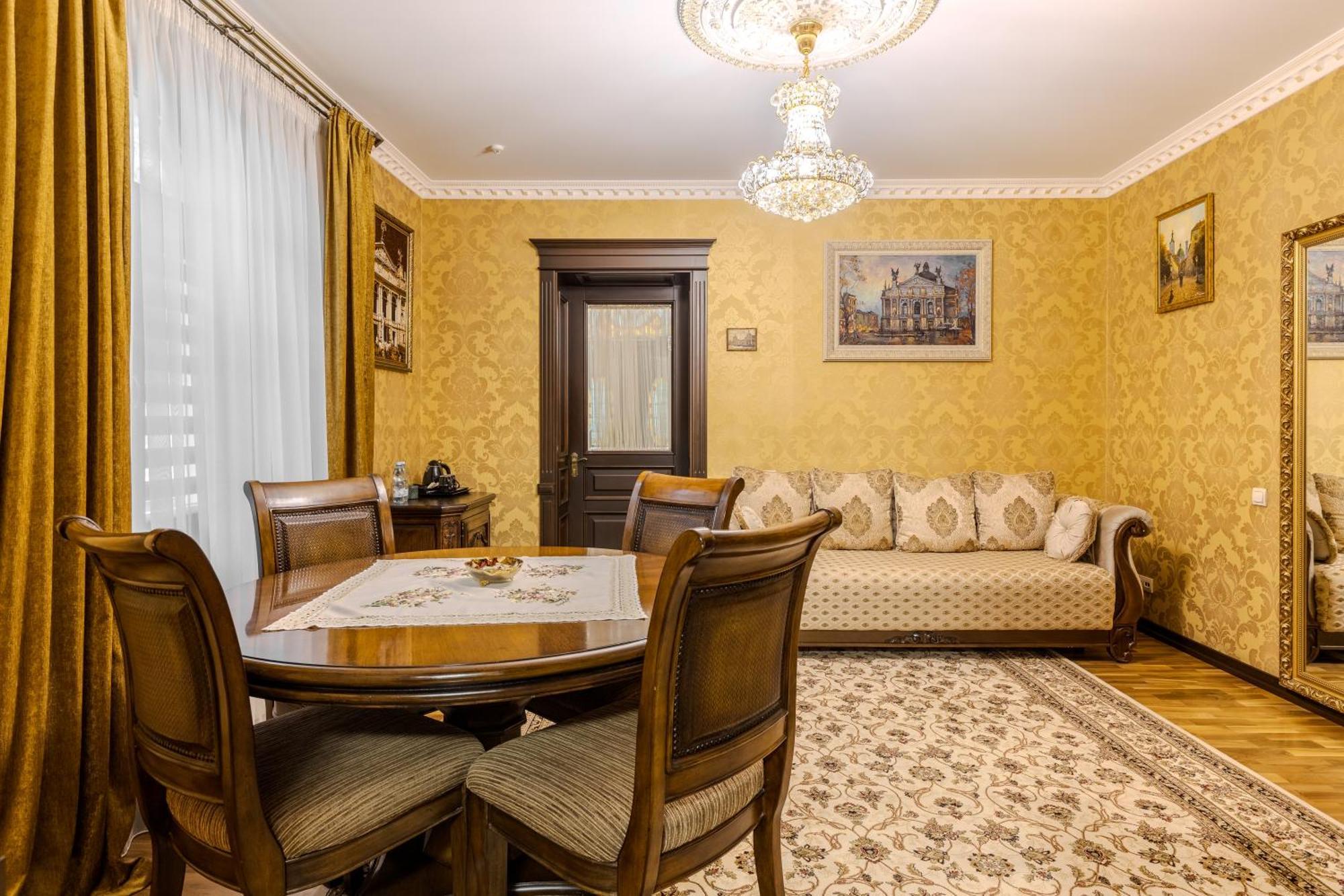 Luxury Boutique Andreevskiy Lemberg Exterior foto